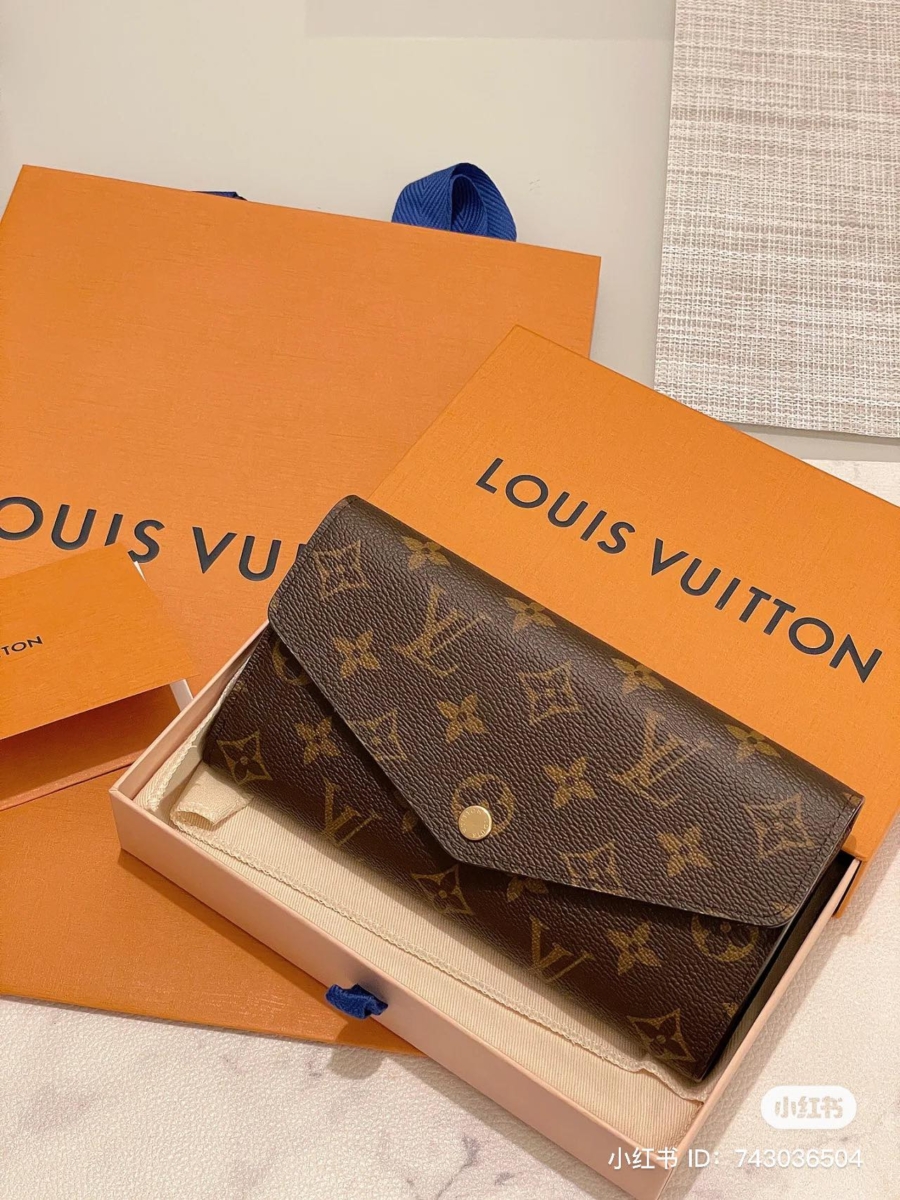 LV 长款钱包