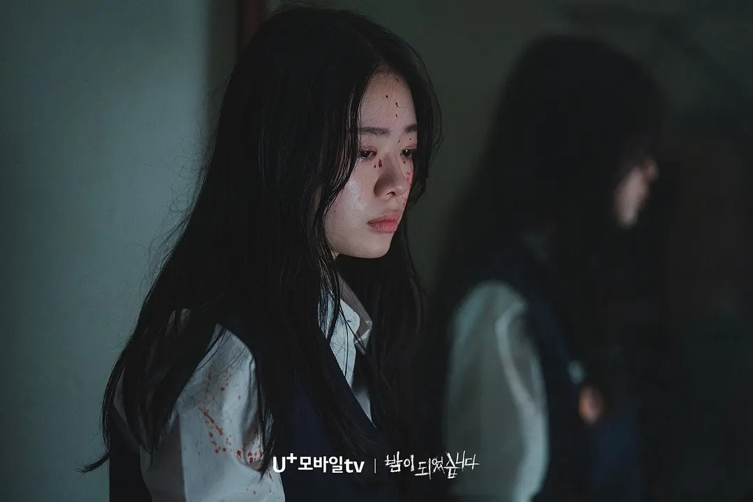 女主李允书掌握着一切真相的线索