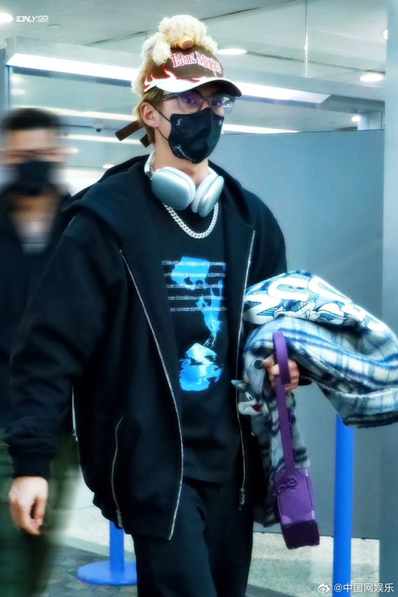 王鹤棣机场 look