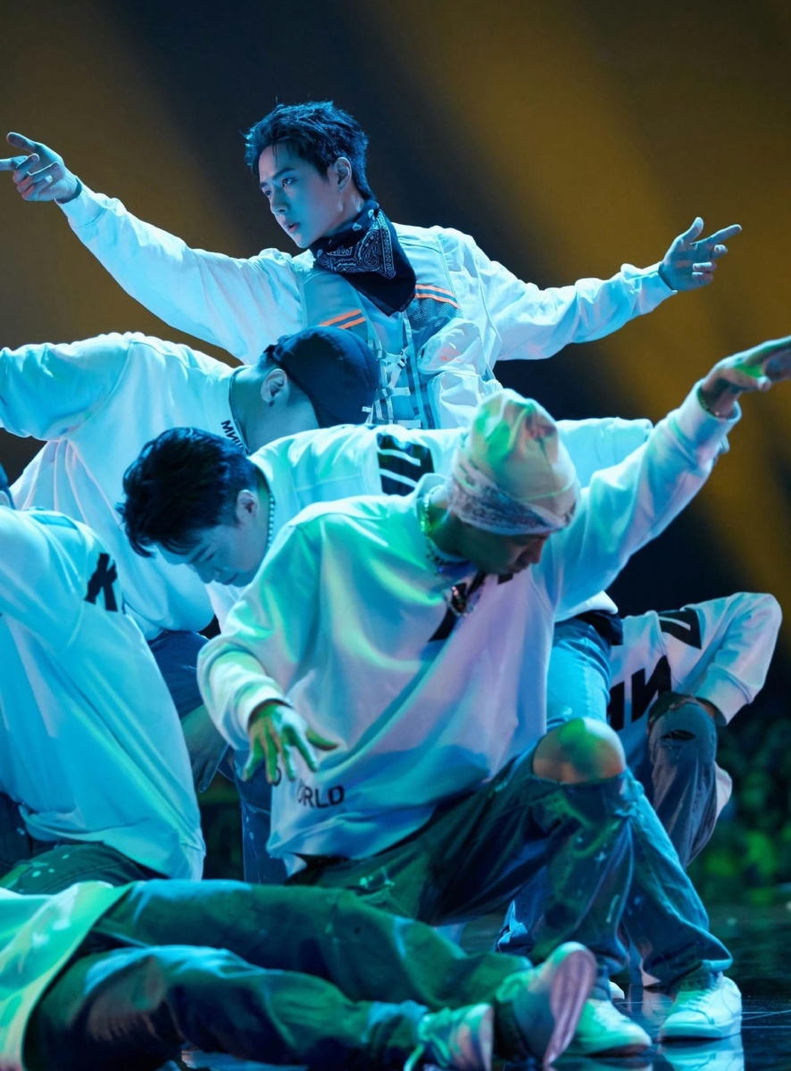 王一博战队蝉联两季冠军