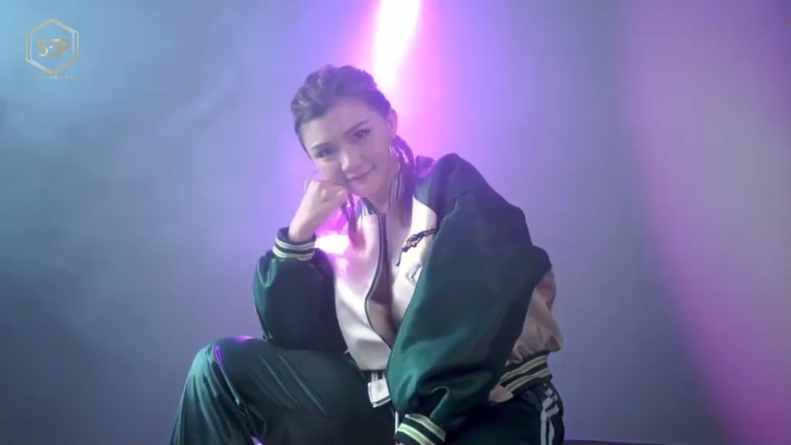 王雪晶用rap的方式自我介绍