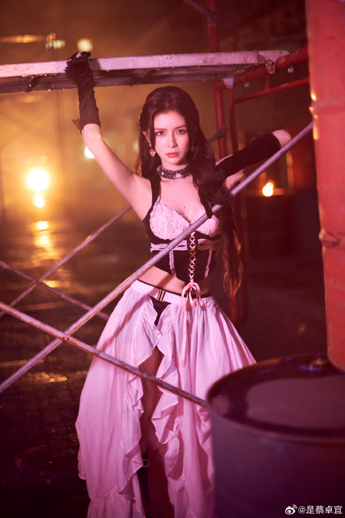 蔡卓宜唱跳水平进步明显