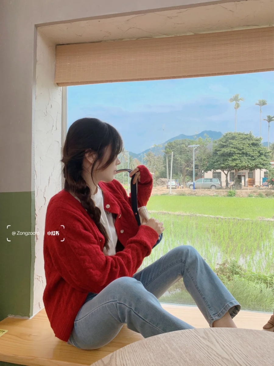 天秤座(23/9 - 22/20):苹果红、天空蓝、稻穗金黄