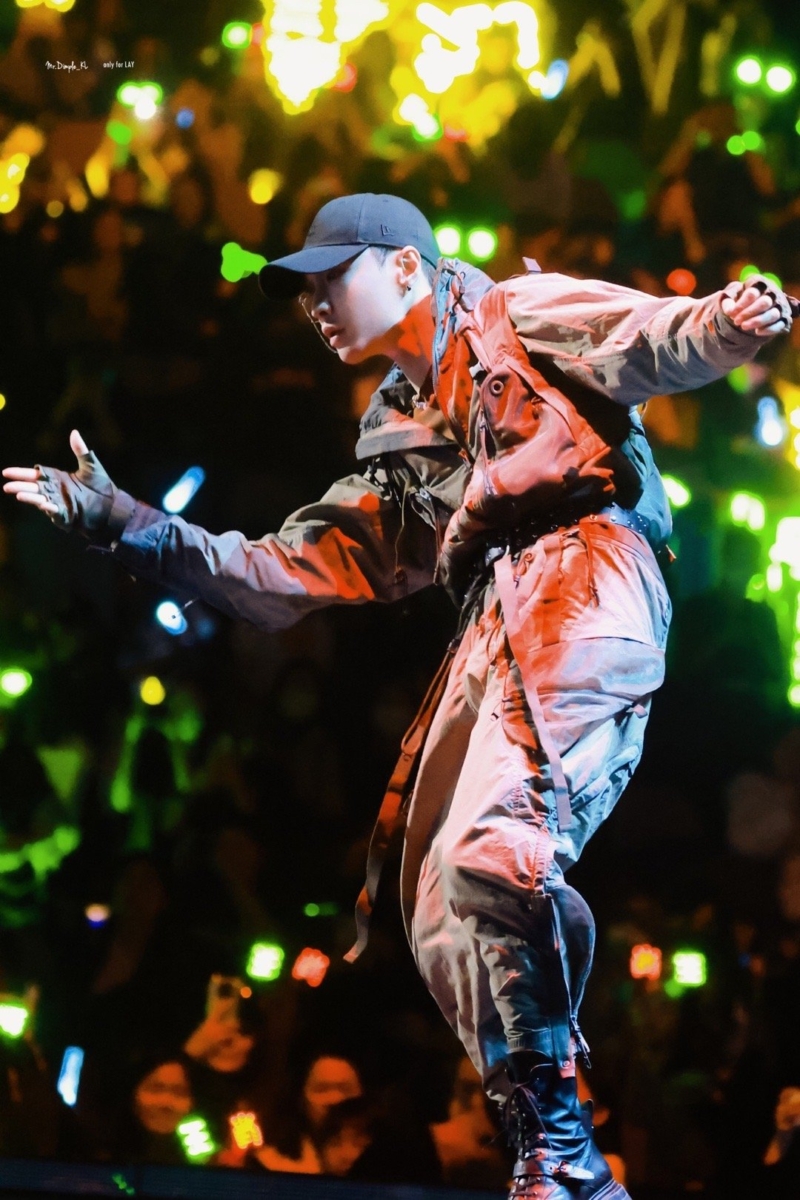 在舞台上气场全开