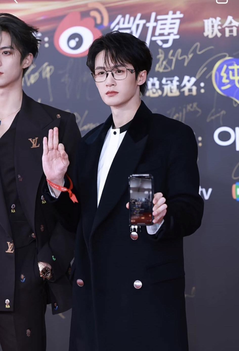 被宠的泪流满面激动到睡不着了