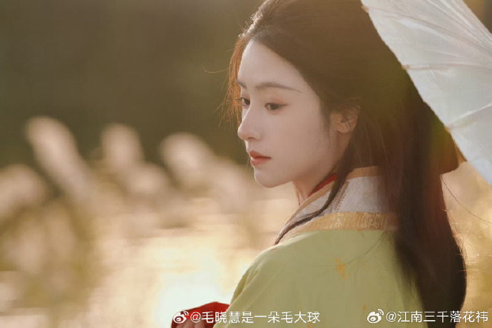 毛晓慧私下的古装造型