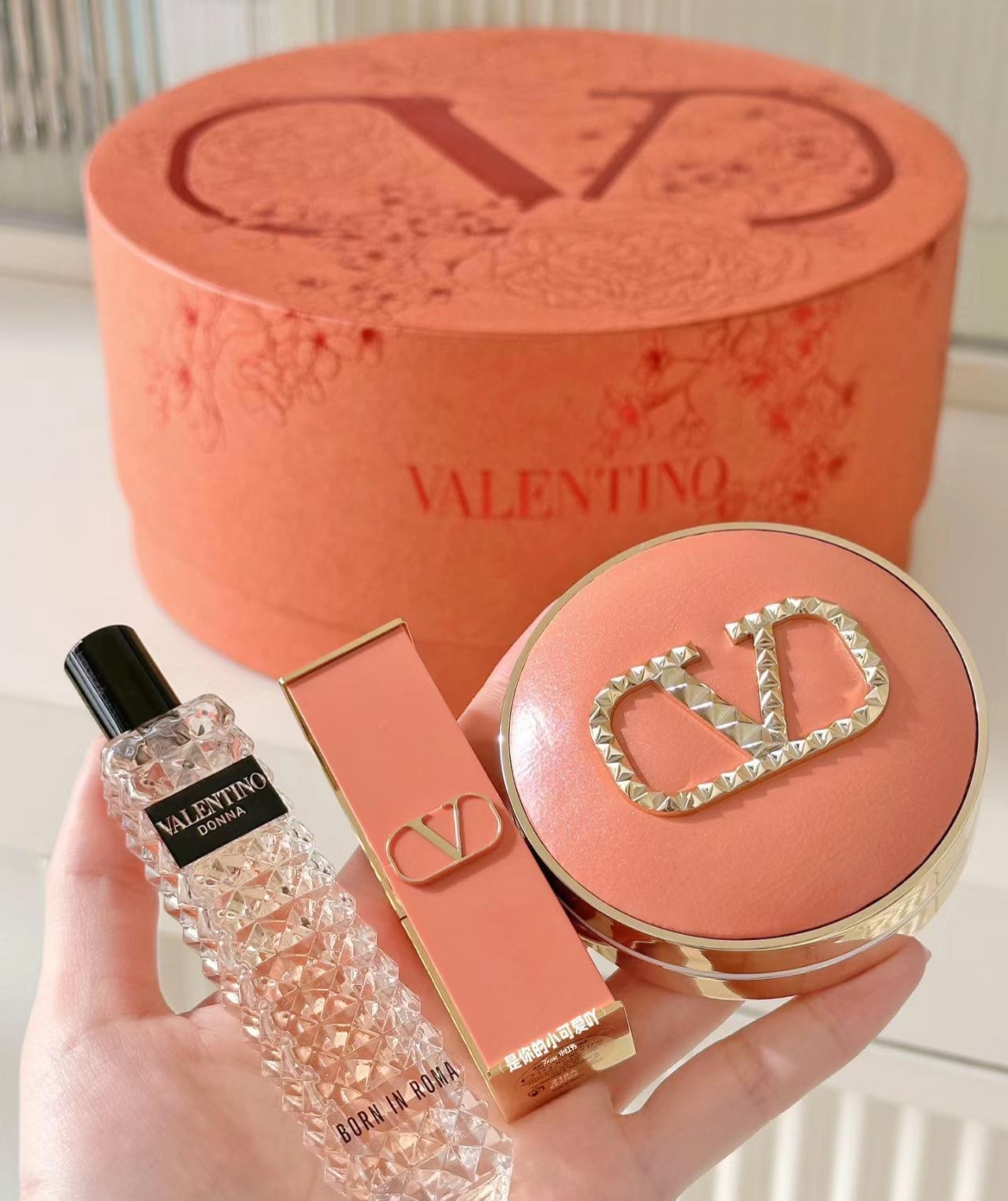 Valentino 龙年限定彩妆