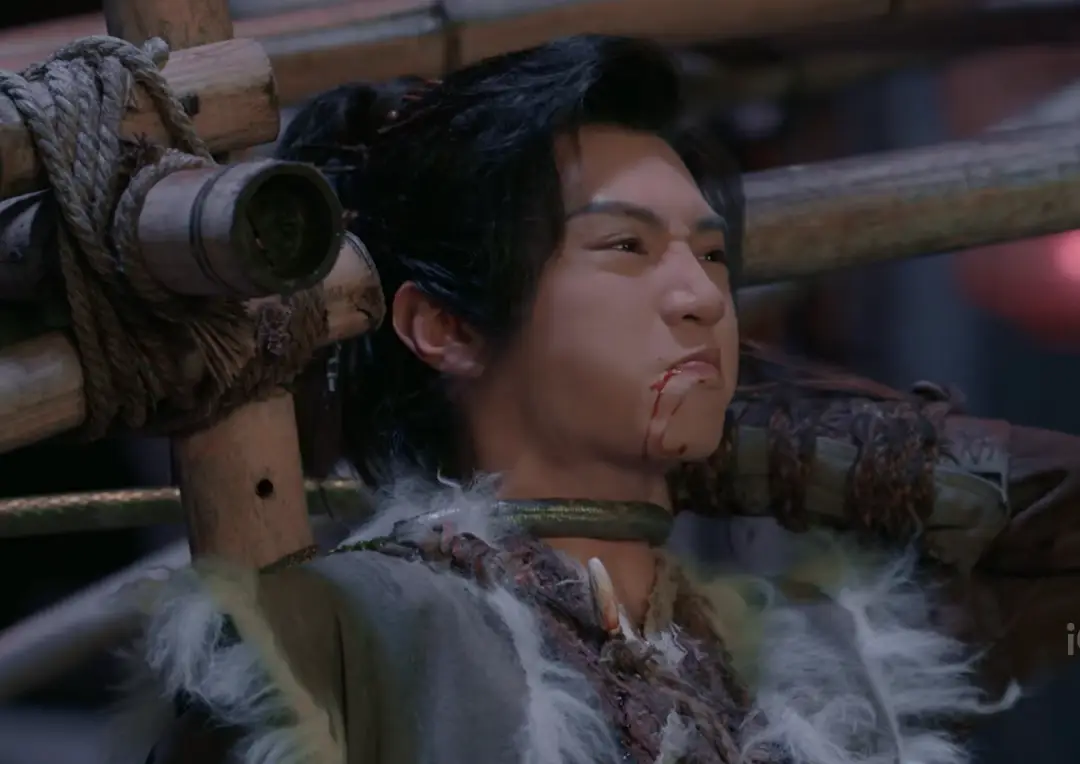 有一场男女主差点被反派勒死的戏