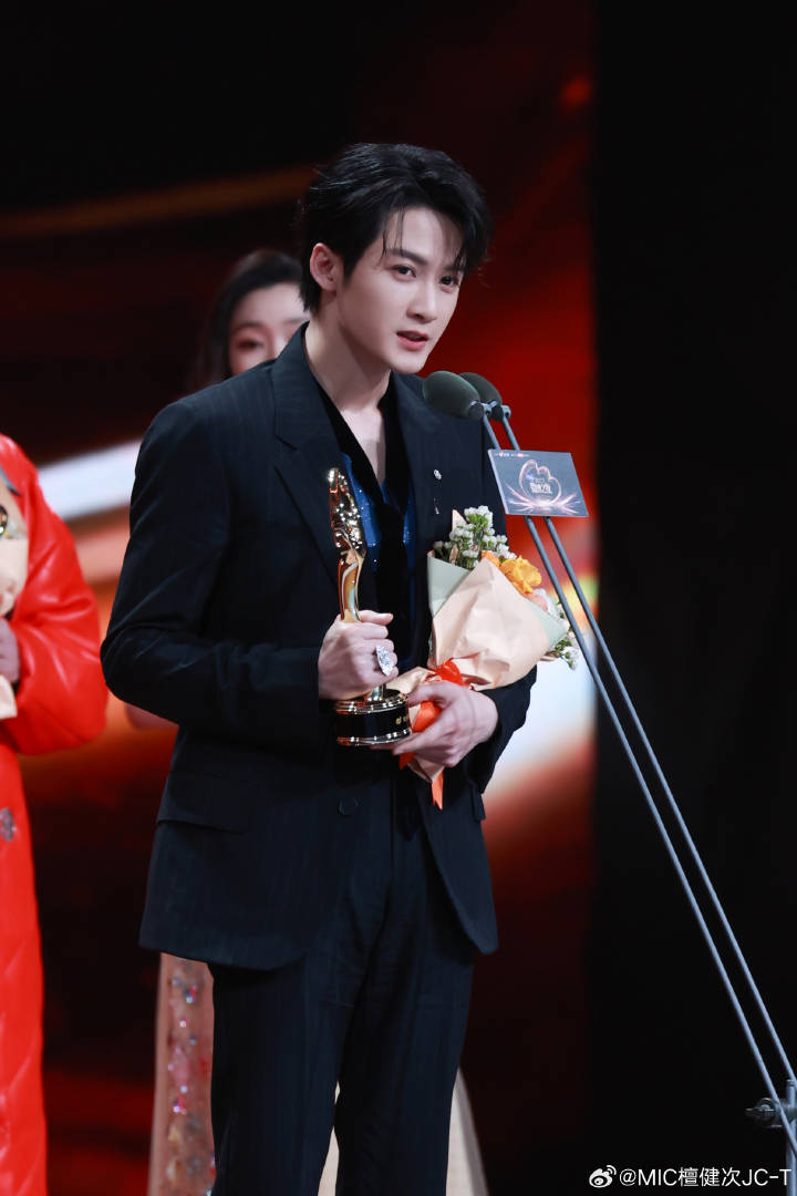 檀健次微博之夜