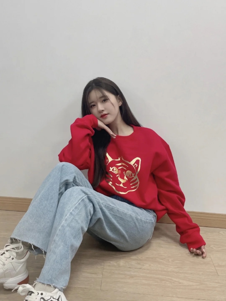 2、混搭中性色彩