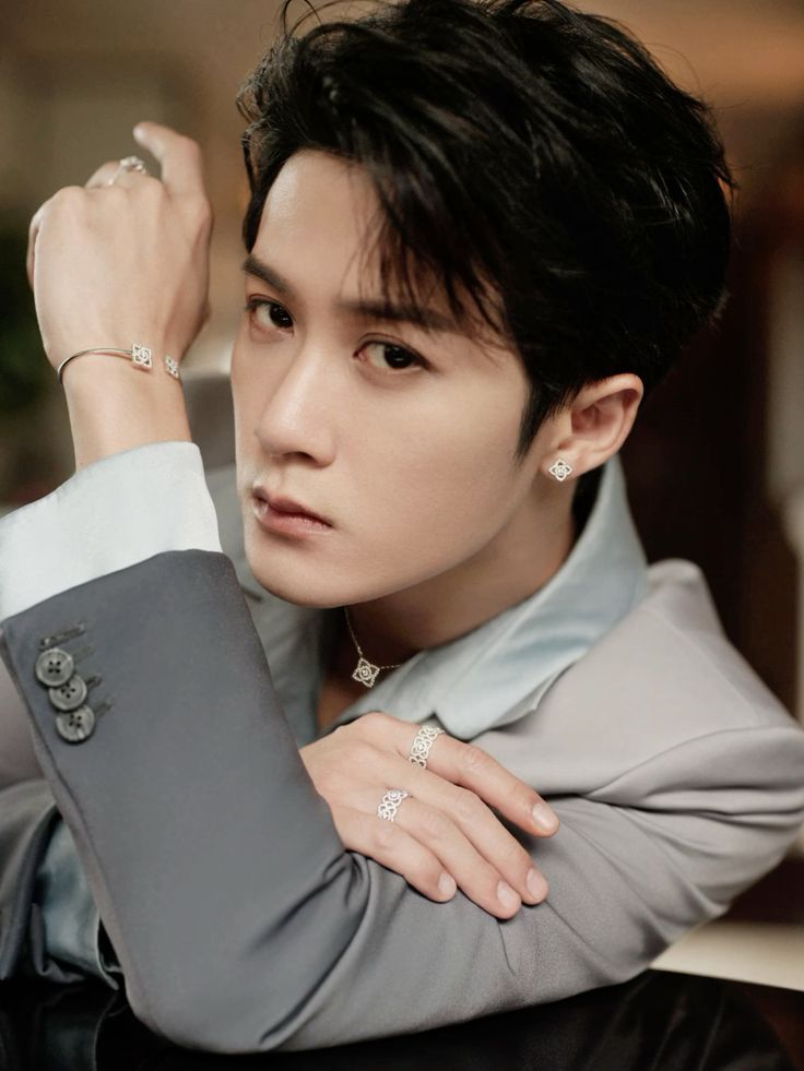 毕业于北京大学体育舞蹈专业