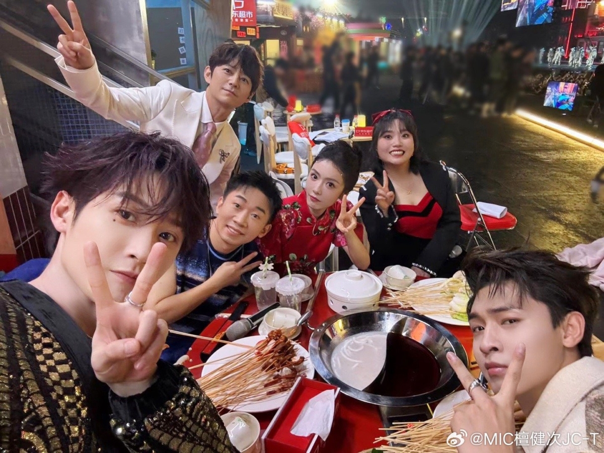 好6家族在跨年夜团聚了