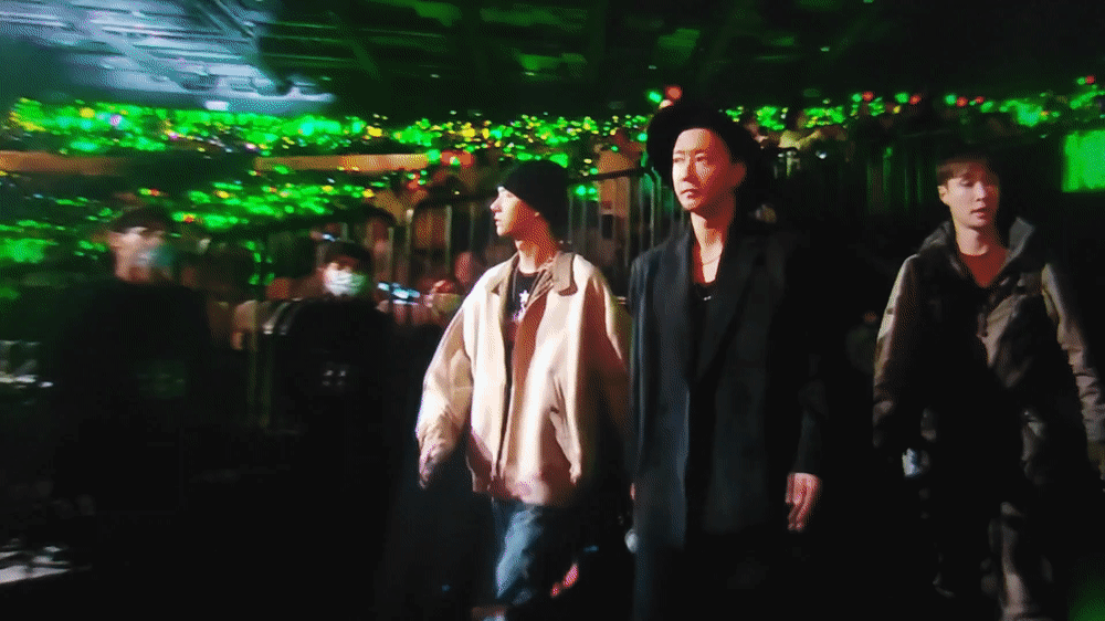 张艺兴、王一博、韩庚返场