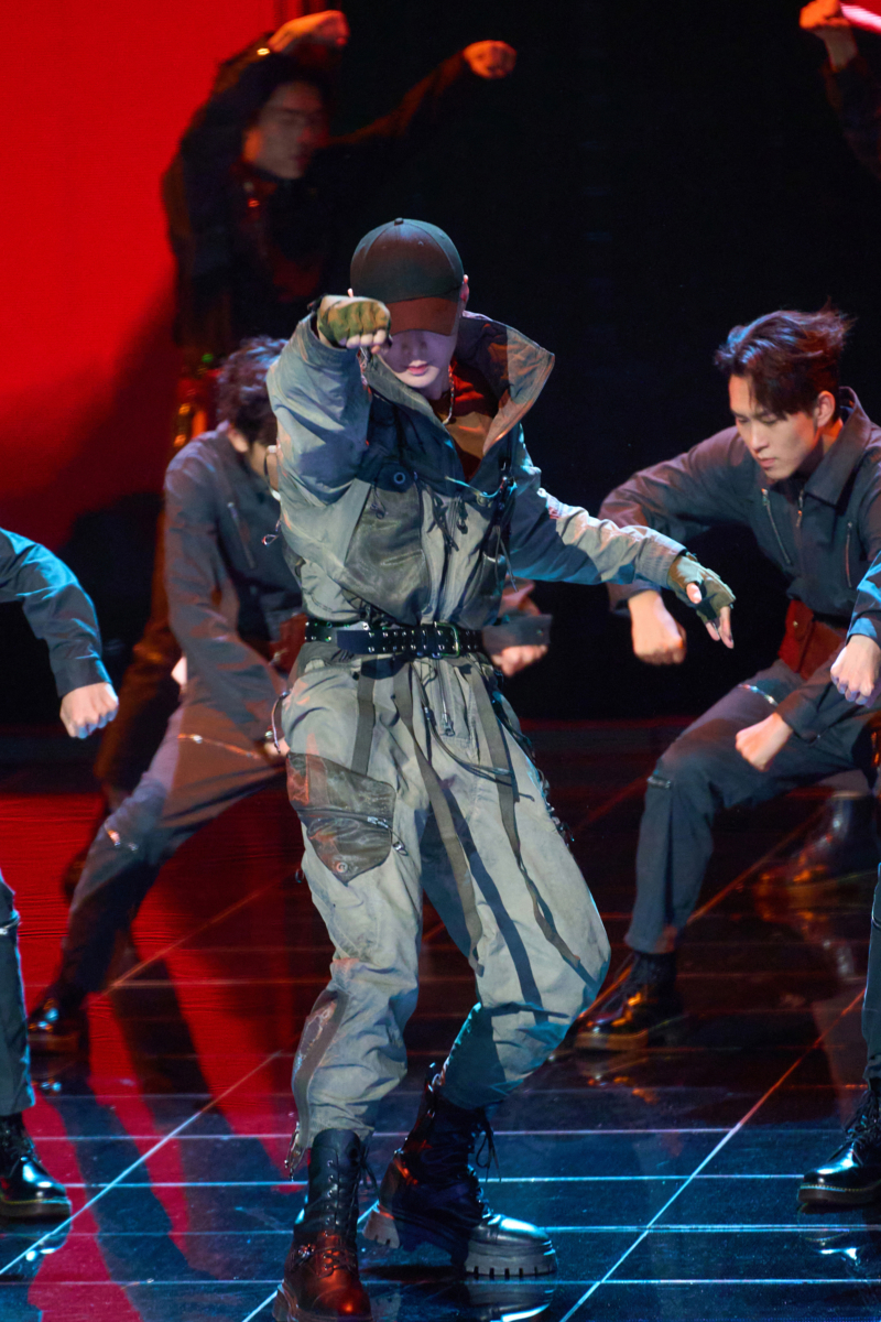 张艺兴《威龙》