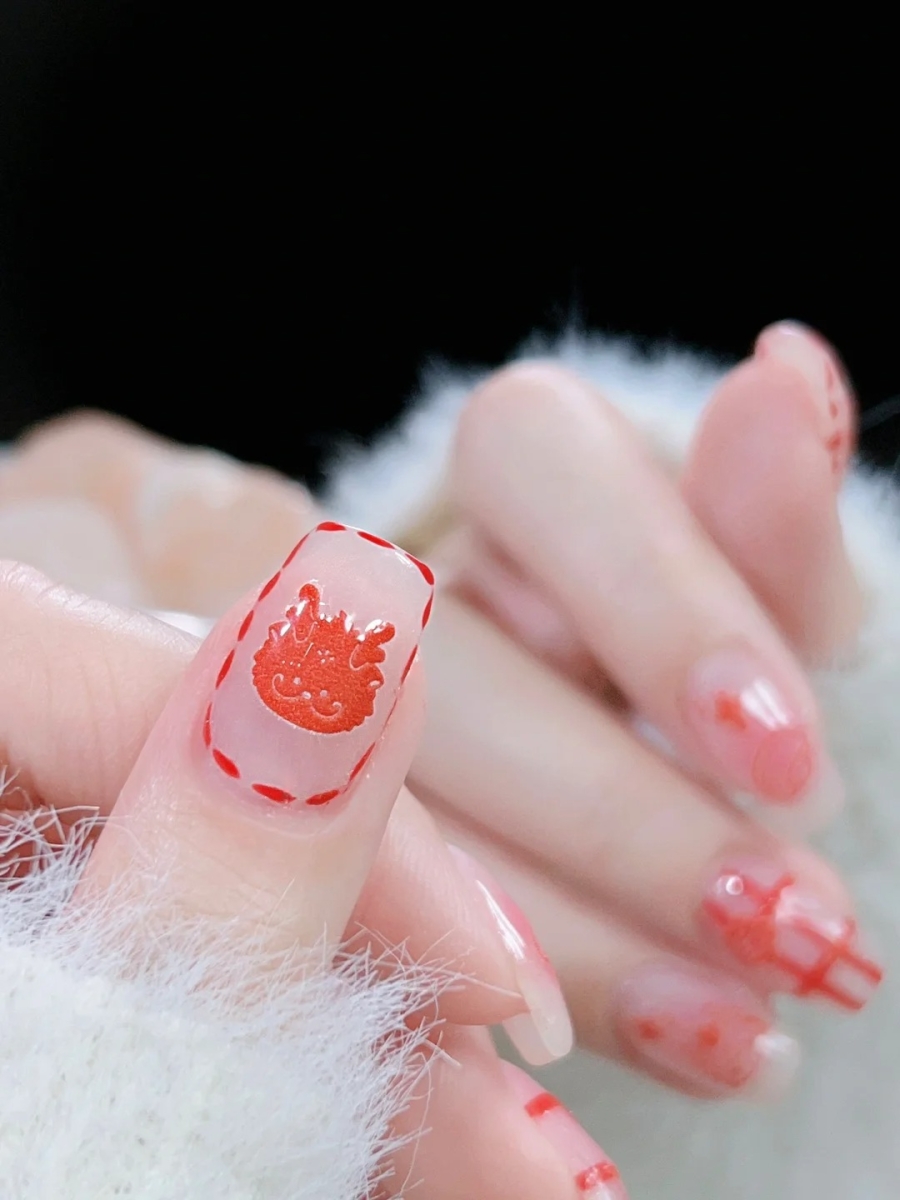 8、手绘红色小龙