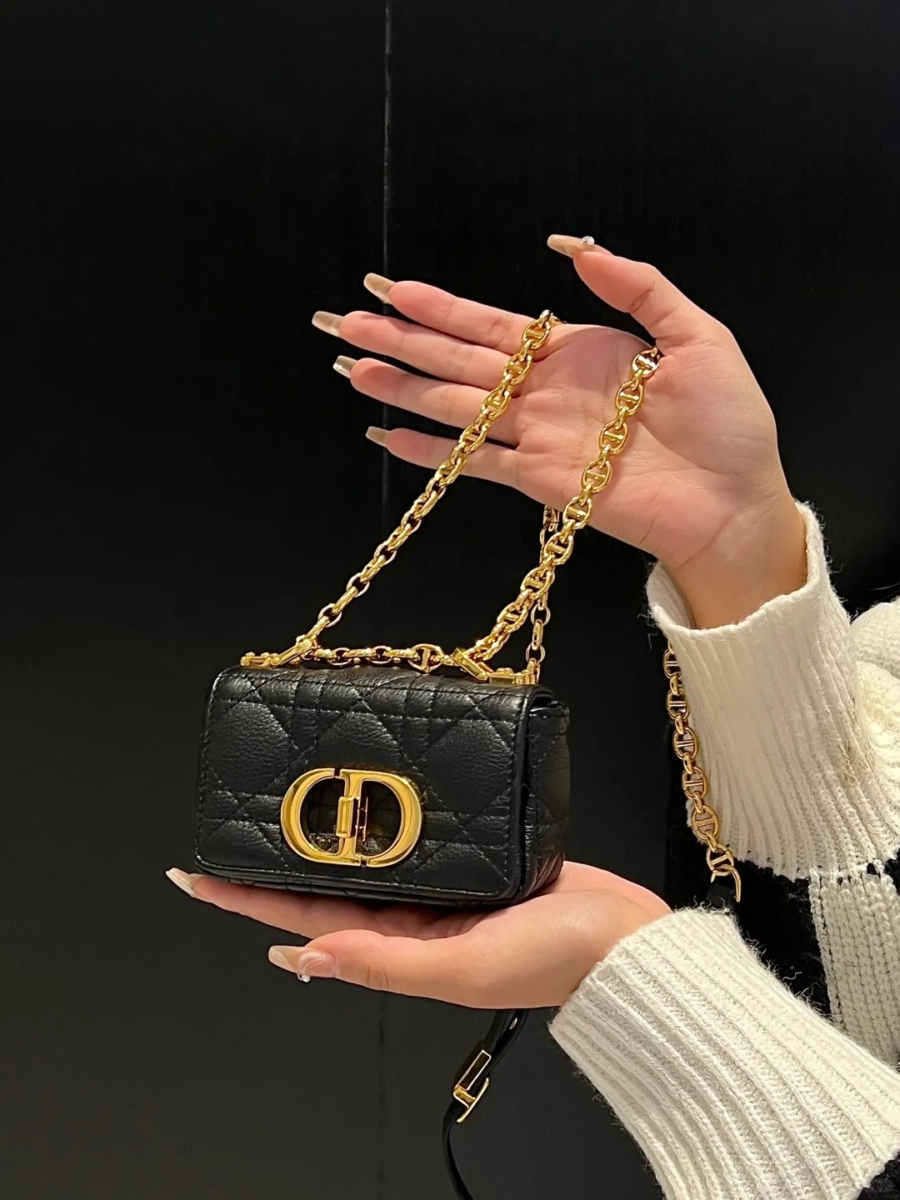 7、Dior Caro 迷你链条包