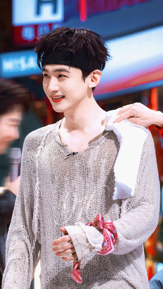 白敬亭拍《难哄》恐怕也背负很大压力