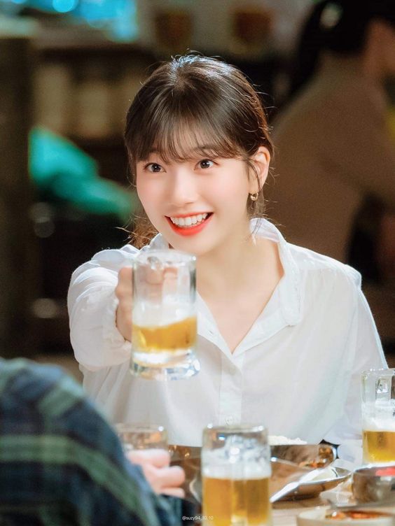 5、晚上不要独自喝酒