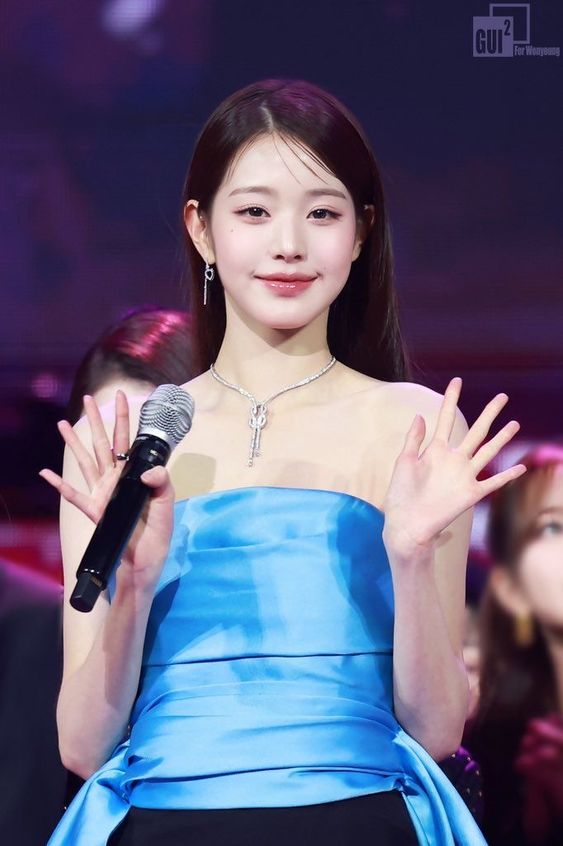 可以修饰长脸和高额头