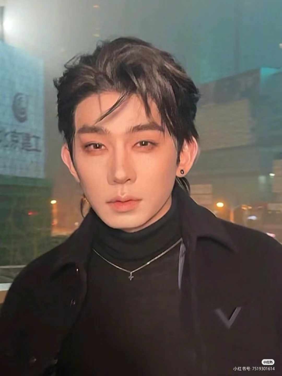 杨迪爆改韩系帅哥