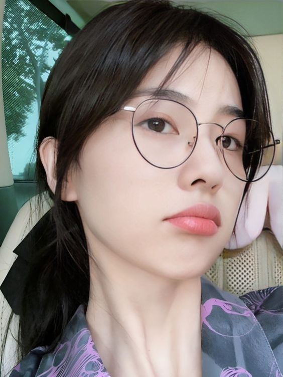 准遮住黑眼圈+泪沟