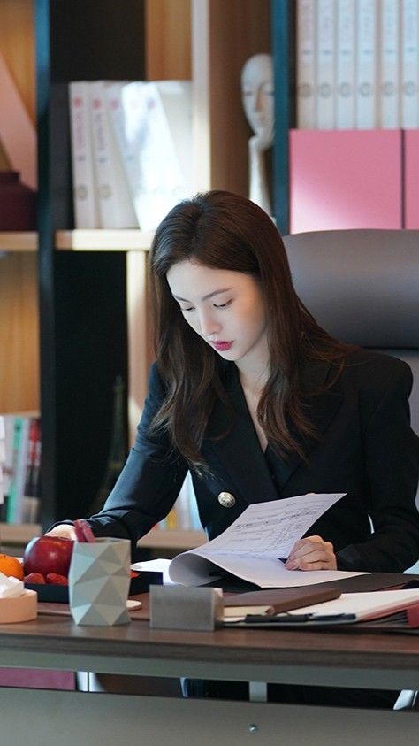 井水不犯河水，做好自己的事情即可。