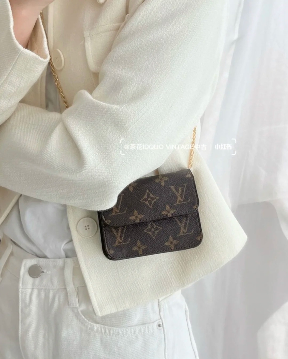 1、LV 迷你小方包
