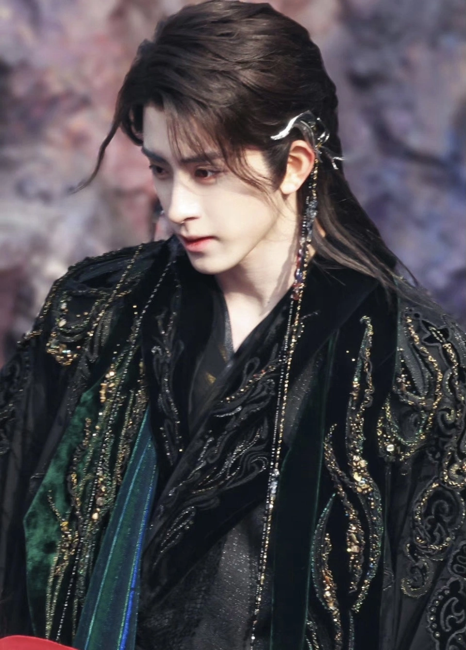 敖瑞鹏《白月梵星》的最新路透