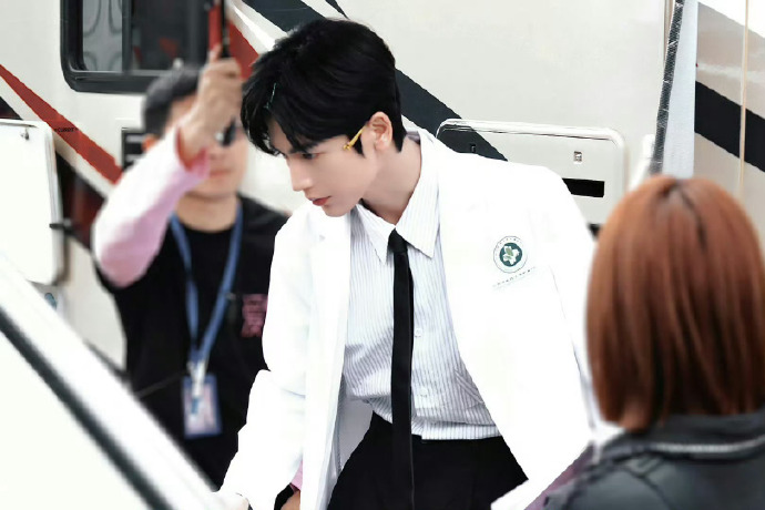 又帅又苏的何苏叶医生!