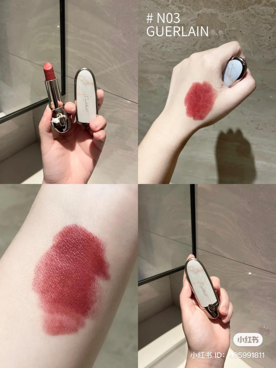 膏体非常滋润上嘴非常丝滑