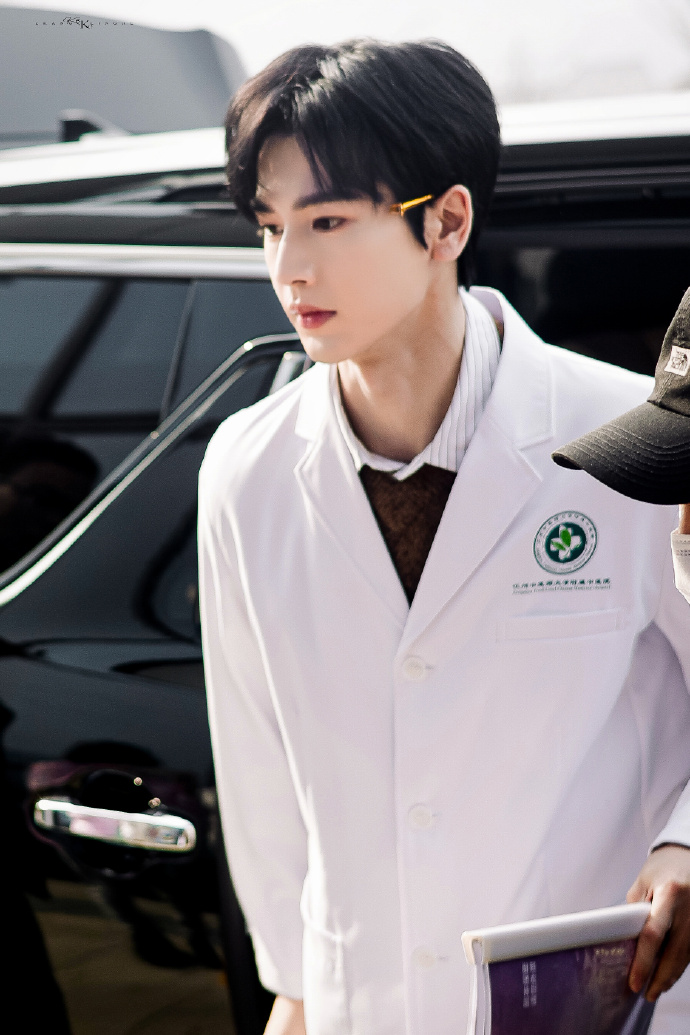 又帅又苏的何苏叶医生!