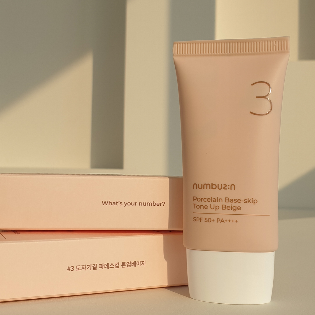 1、Numbuzin No.3 Porcelain Base-skip Tone Up