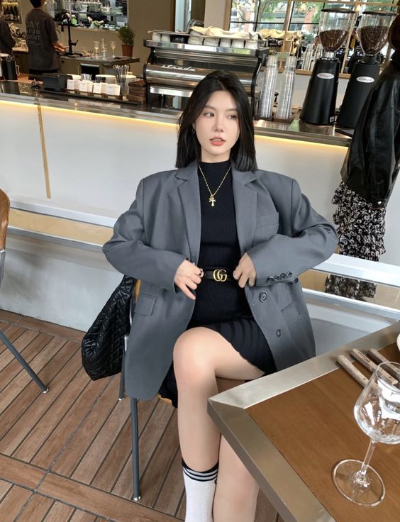 吃不到葡萄说葡萄酸同事——总是要酸你打击你的自信心