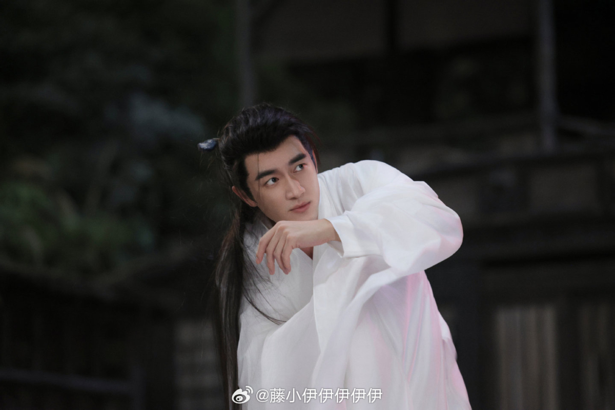 网友吐槽他显老