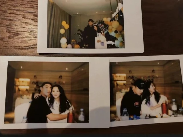 赵丽颖的集体庆生，与林更新合照的画面也很有爱～