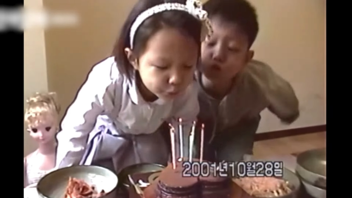 从小就打打闹闹