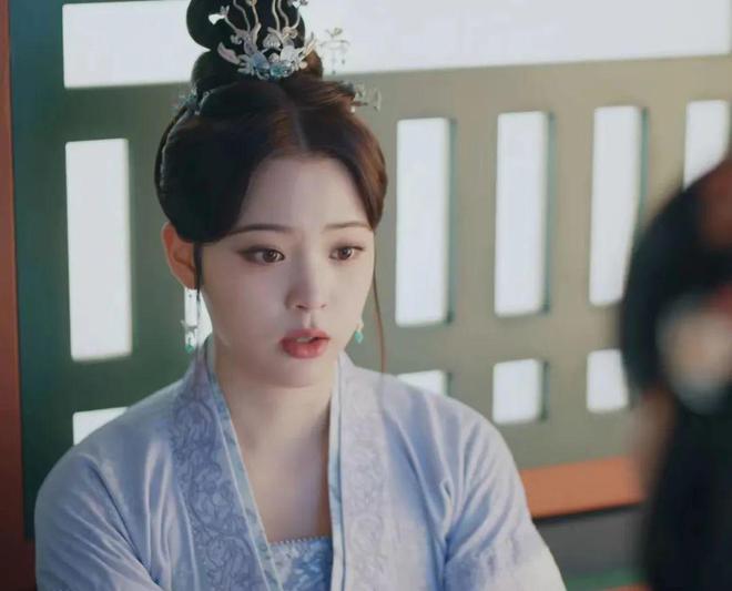 圆嘟嘟的脸和传统古装美人的印象不符