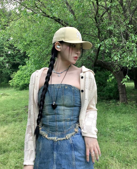 露锁骨能拉长脸型