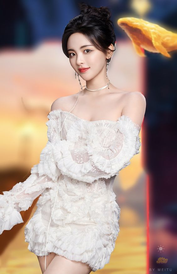 内娱最美女明星榜——TOP 7 杨超越(7419票)