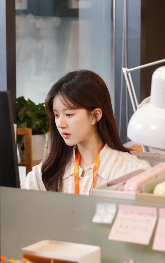 工作赚钱后,你会“能花则花”还是“能省则省”?