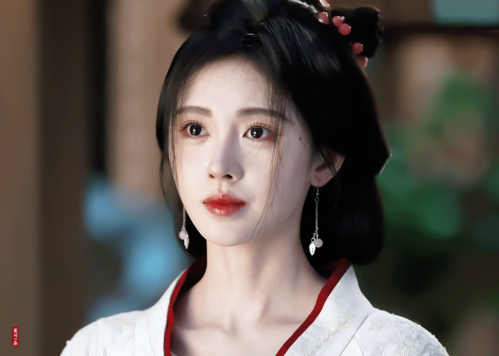 现代风妆容很出戏