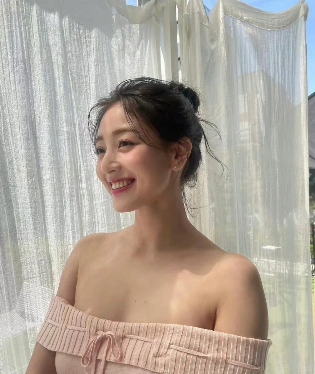 网友呼吁这些女星去治一治“恋丑癖”