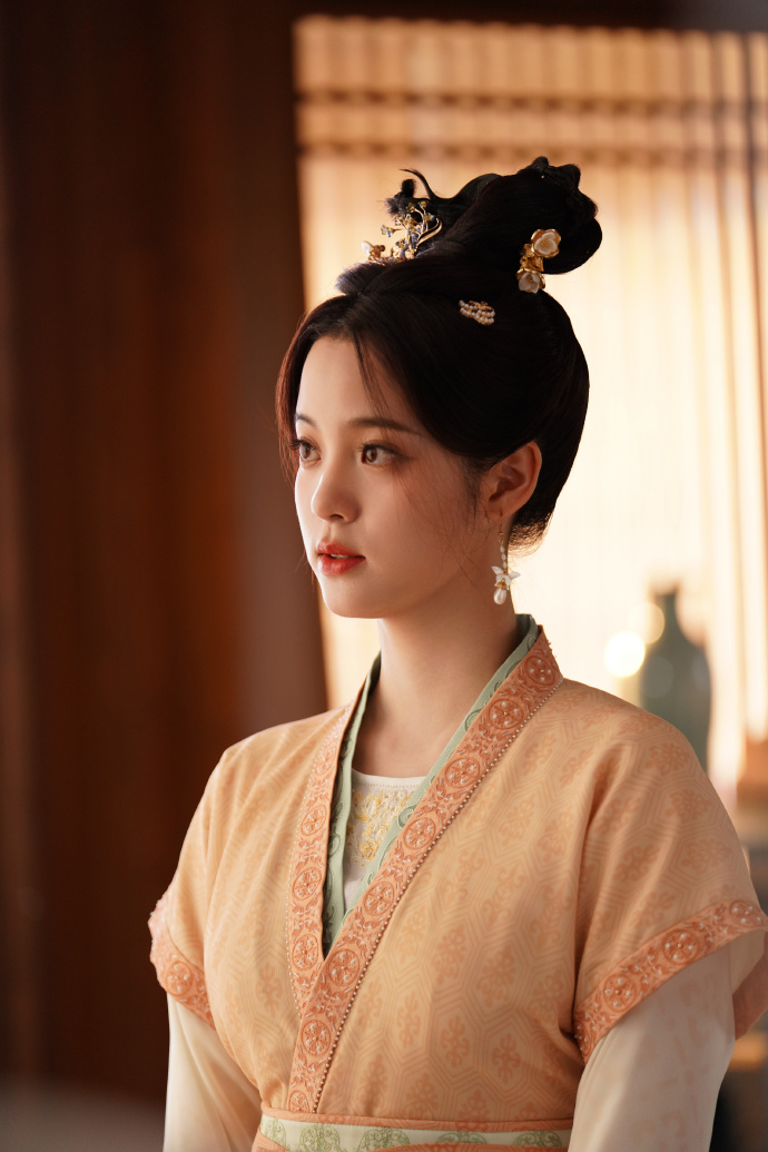 和“第一美人”相距甚远