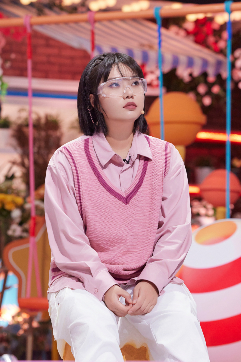 因模样和身材普通而感到自卑