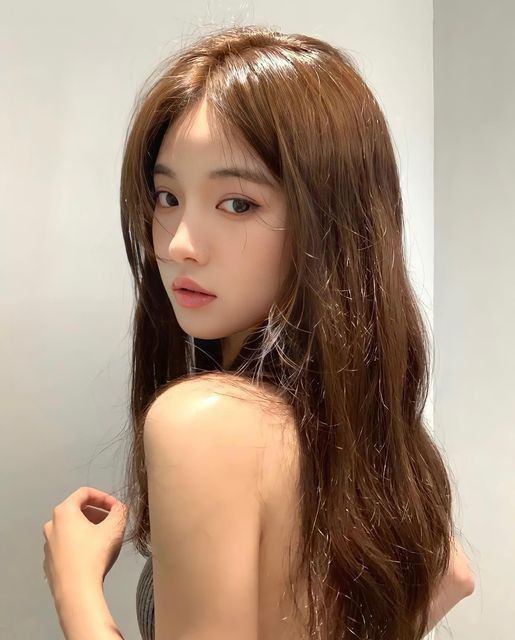 定期清理头皮角质，保持通畅，减少头皮屑问题