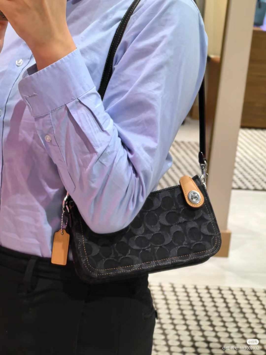 Coach 春夏包款三、PENN单肩包
