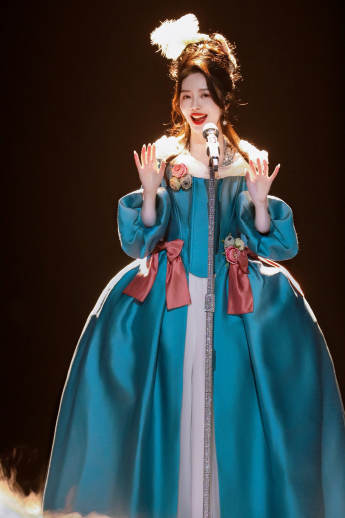 TOP 3 —— 蔡文静