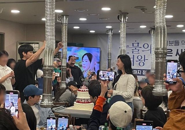 《眼泪女王》庆功宴