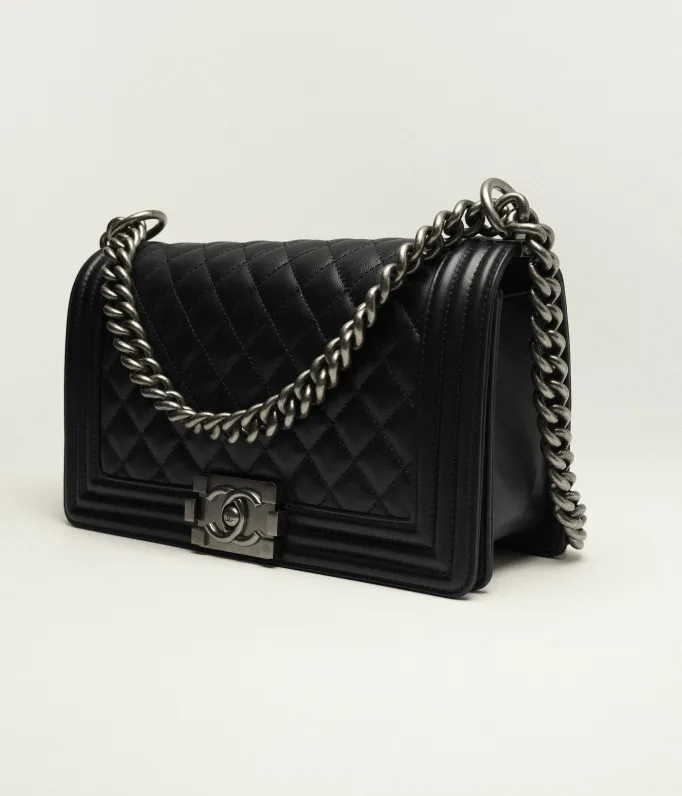 2. 香奈儿Boy Chanel