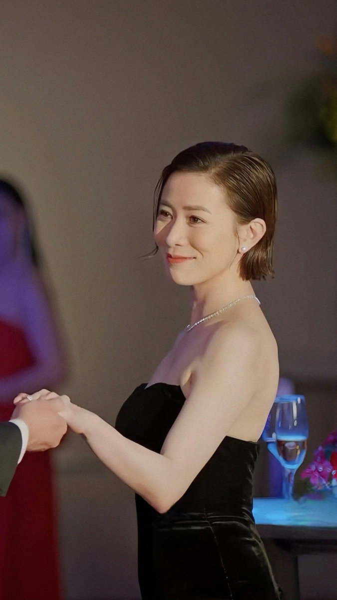 全是“佘诗曼的男人”